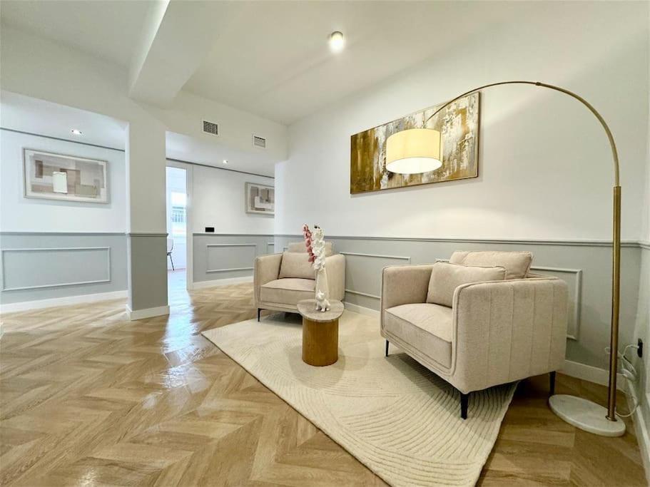 4Bd Central Soho Luxe Retreat Terrace 2Bh & Ac Málaga Buitenkant foto