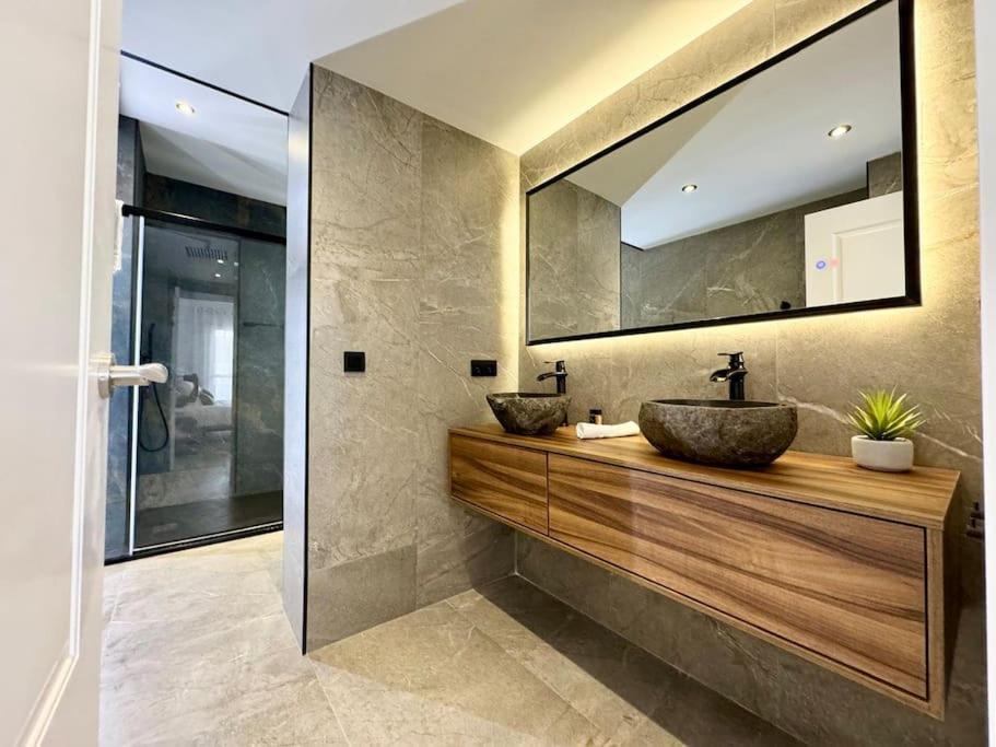 4Bd Central Soho Luxe Retreat Terrace 2Bh & Ac Málaga Buitenkant foto