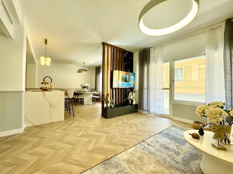 4Bd Central Soho Luxe Retreat Terrace 2Bh & Ac Málaga Buitenkant foto