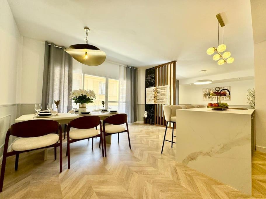 4Bd Central Soho Luxe Retreat Terrace 2Bh & Ac Málaga Buitenkant foto