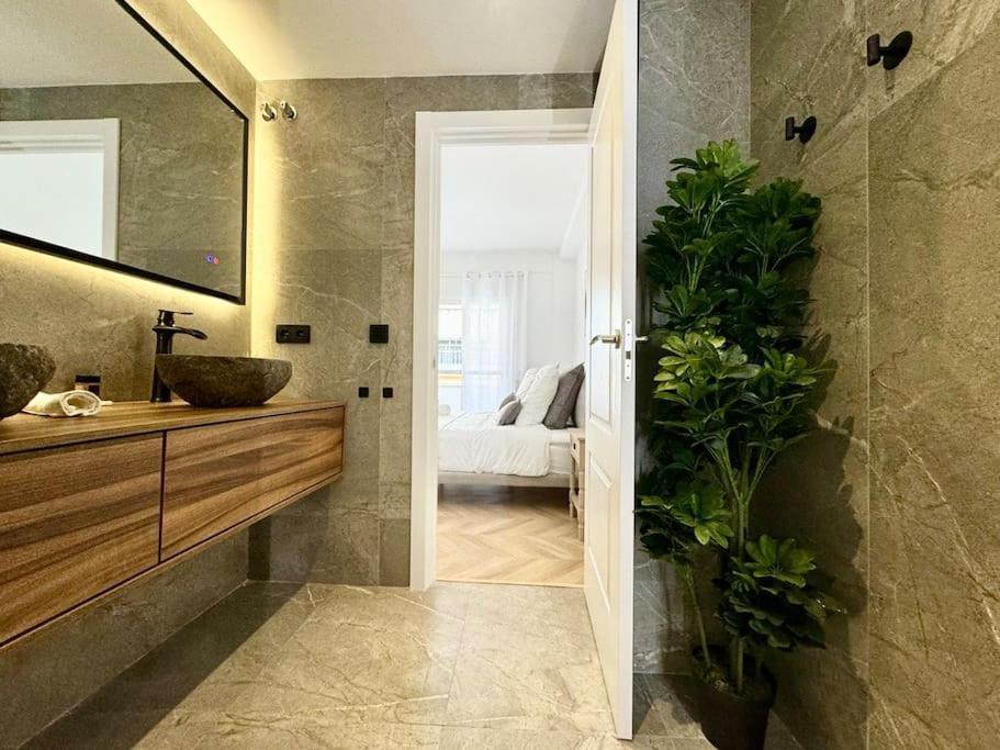 4Bd Central Soho Luxe Retreat Terrace 2Bh & Ac Málaga Buitenkant foto