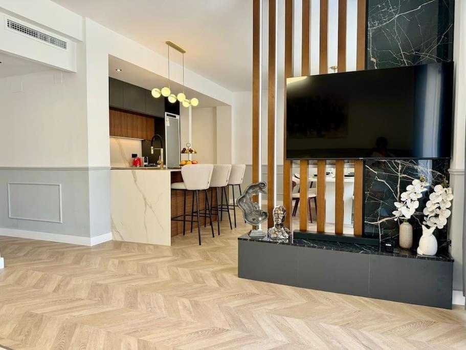 4Bd Central Soho Luxe Retreat Terrace 2Bh & Ac Málaga Buitenkant foto